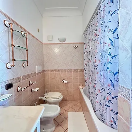 Semesterbostad Casa Barone *